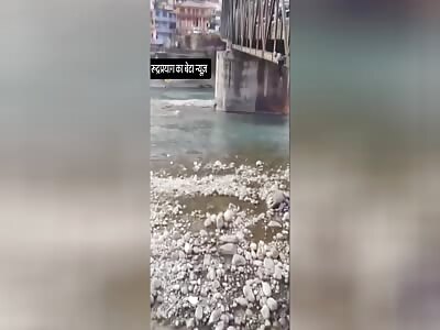 BETTER VIDEO OF NEPALESE MAN FALL FROM BRIDGE