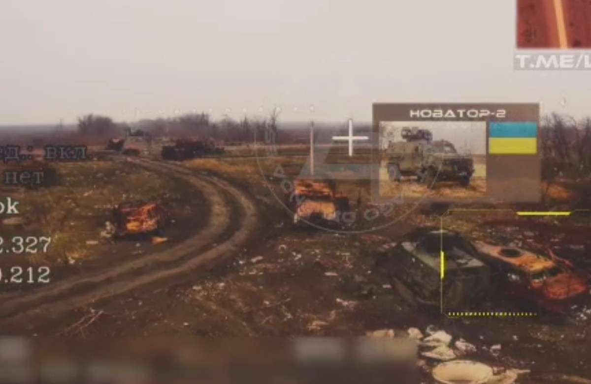 Giant Ukrainian convoy massacred - 70 vehicles.
