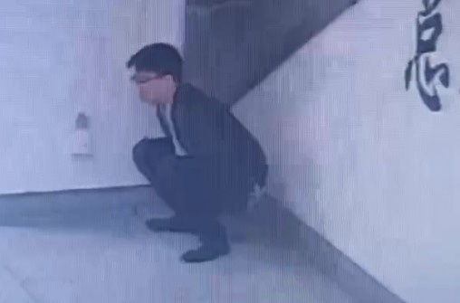 Man Plants A Bomb At Subway Station In China