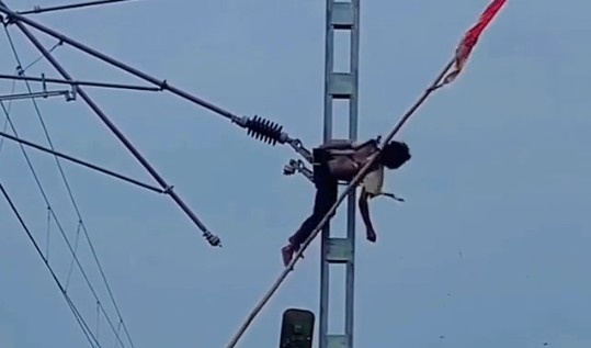 THE DAY SANDEEP CLIMBED THE POLE