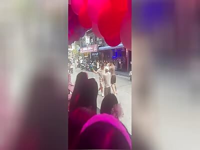 Drunk Foreigner vs Muay thai