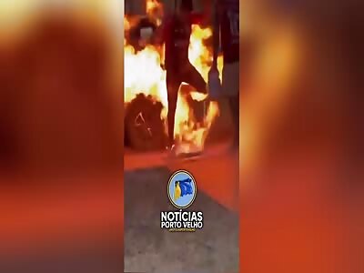 TWO IDIOTS GET BURNED 