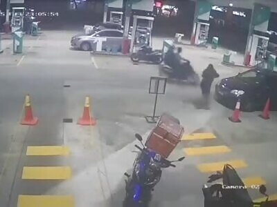 Policeman Gunned Down In Drive By Getting Gas