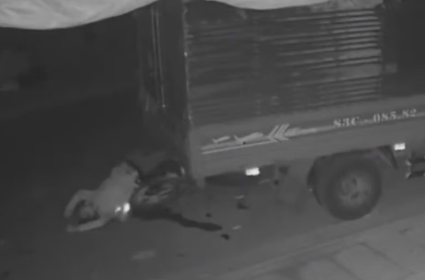 Motorcyclist Crashes Into A Parked Truck Dies