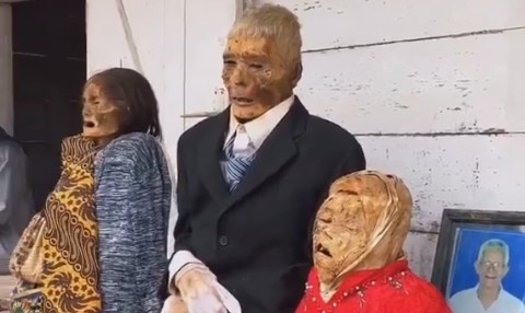 I See Dead People {Indonesian Ritual}