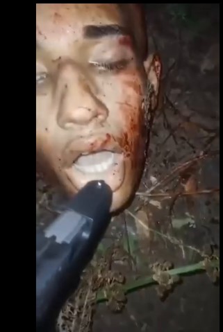 (no audio) Drug traffickers invade a favela and kill rivals in Rio de 