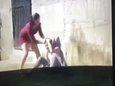 Woman beating the crap out of some guy for grabbing her buttocks !!