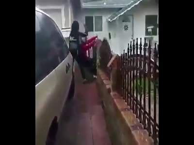 she should move..White Girl gets Her head Kicked a Few Times 