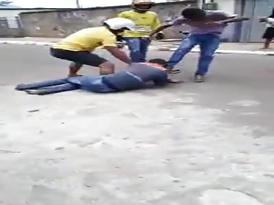 thief get several kick in face 