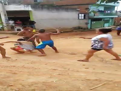 WTF, This is a family fighting