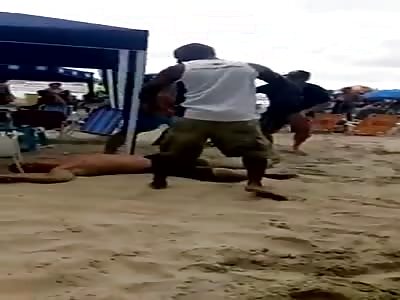 Man get brutal kick on the face