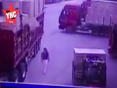  Final Destination: Woman Killed when Box full of goods hits her Head