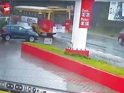 Mercedes benz c220  vs KSRTC bus