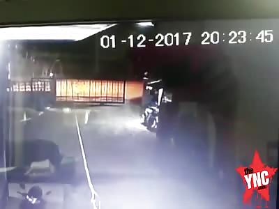 man killed when steel gate, weighing 150 kg crushed him in Thailand 