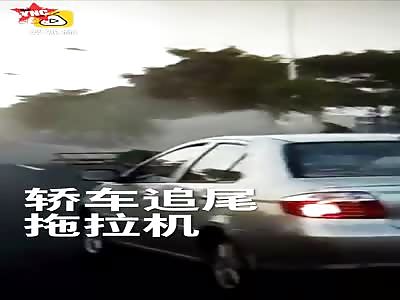 accident in  Guangdong  a car rear-end a tractor