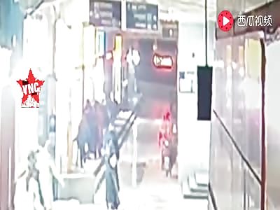 woman falls 45 meters high in  Wuchang 