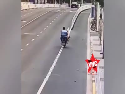  a take-away brother has a accident 