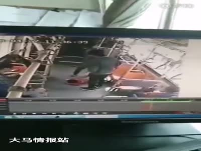 Full Video of Kid Stomped on a Bus