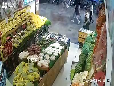 BOY CRUSHED BY FALLING GLASS(FULL VERCION)