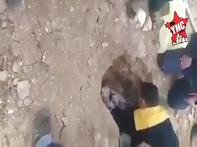 Last goodbye to his son, killed by Russian attacks