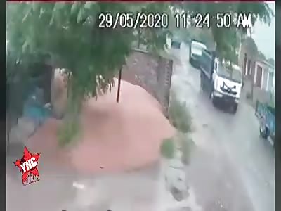 cctv accident, the woman dies crushed by truck