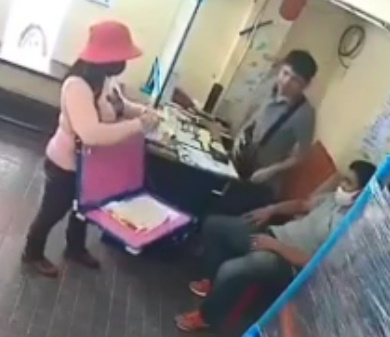 Woman Gets Knocked Out With A Brutal Kick To The Head