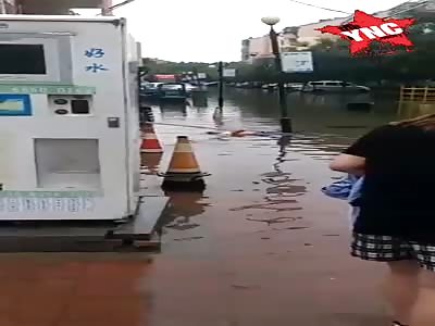 by heavy rains, he dies electrocuted