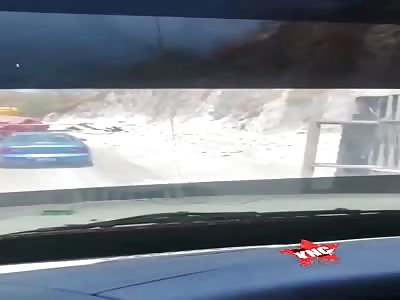 Serious accident, gas cylinder transporter overturned