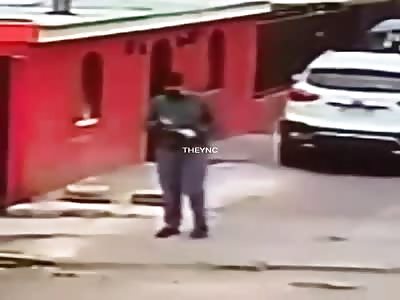 Man stabbed in robbery