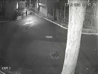 Hitman waits for his victim to assassinate him