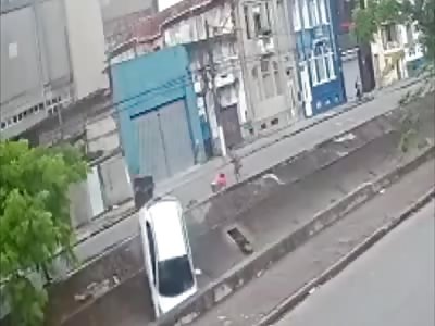 Accident causes trampling of 4 people. Three people are hospitalized, 