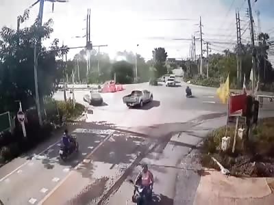 Accident Caught On Cctv: Latest News(14)