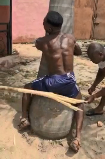 AFRICAN THIEF HAVING SHITTY DAY (FULL VERSION)