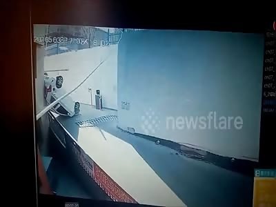 Drunk driver drives car off 13-foot-high road in Inner Mongolia