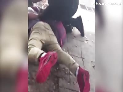 Florida police throw a middle school girl to the ground