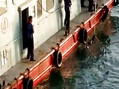 corpse found floating in the water nearby Hong Kong 