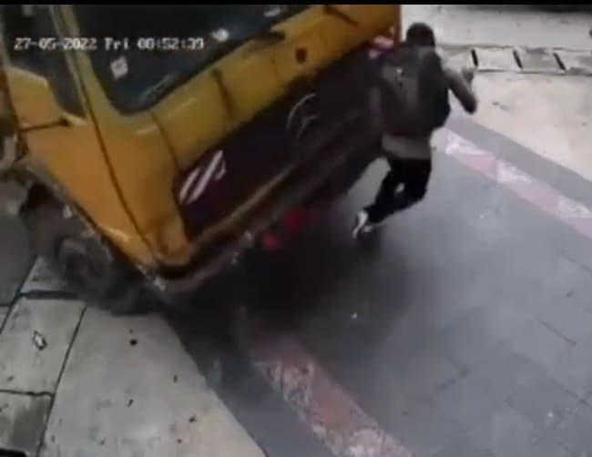 Here Comes The Truck!