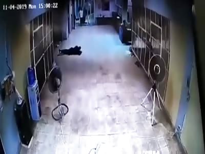 Drug dealers daring escape from courthouse