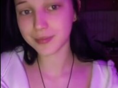 Unexpected boob from a pretty girl.