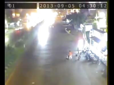 Brutal Hit and run on 2 Scooter Riders in the Street