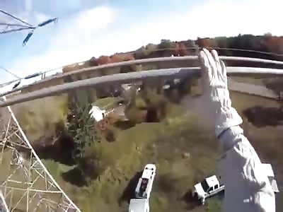 linesmen-playing-with-electricity